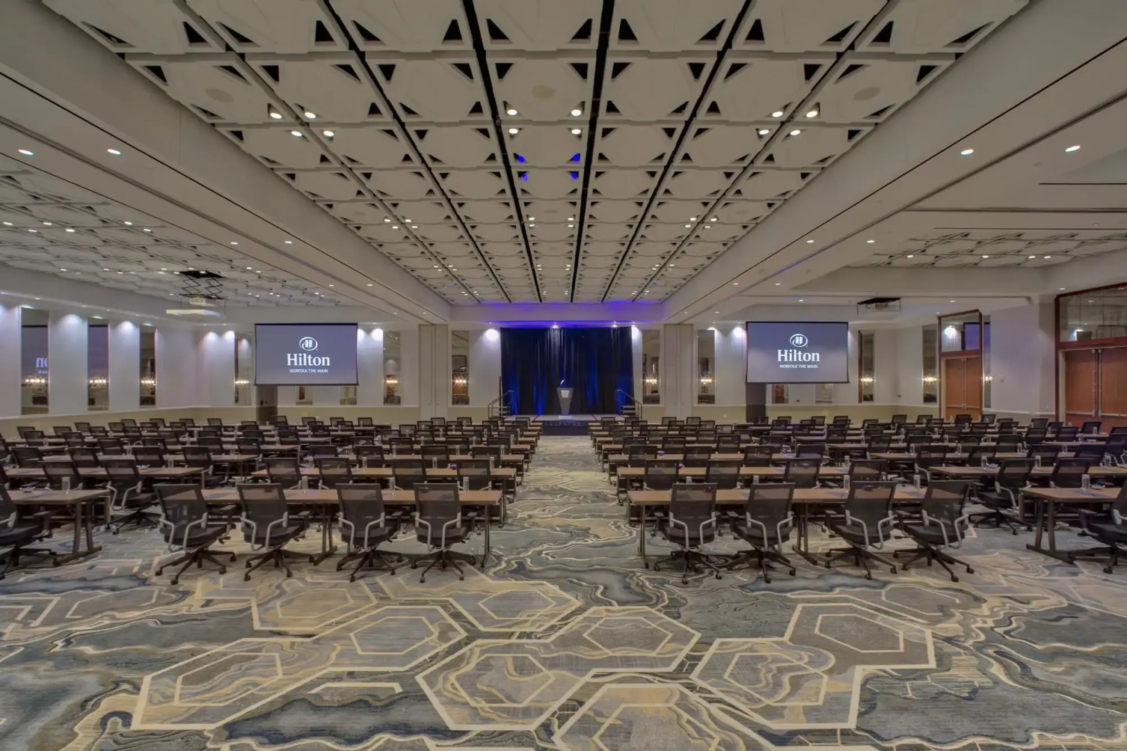 Hilton Norfolk The Main