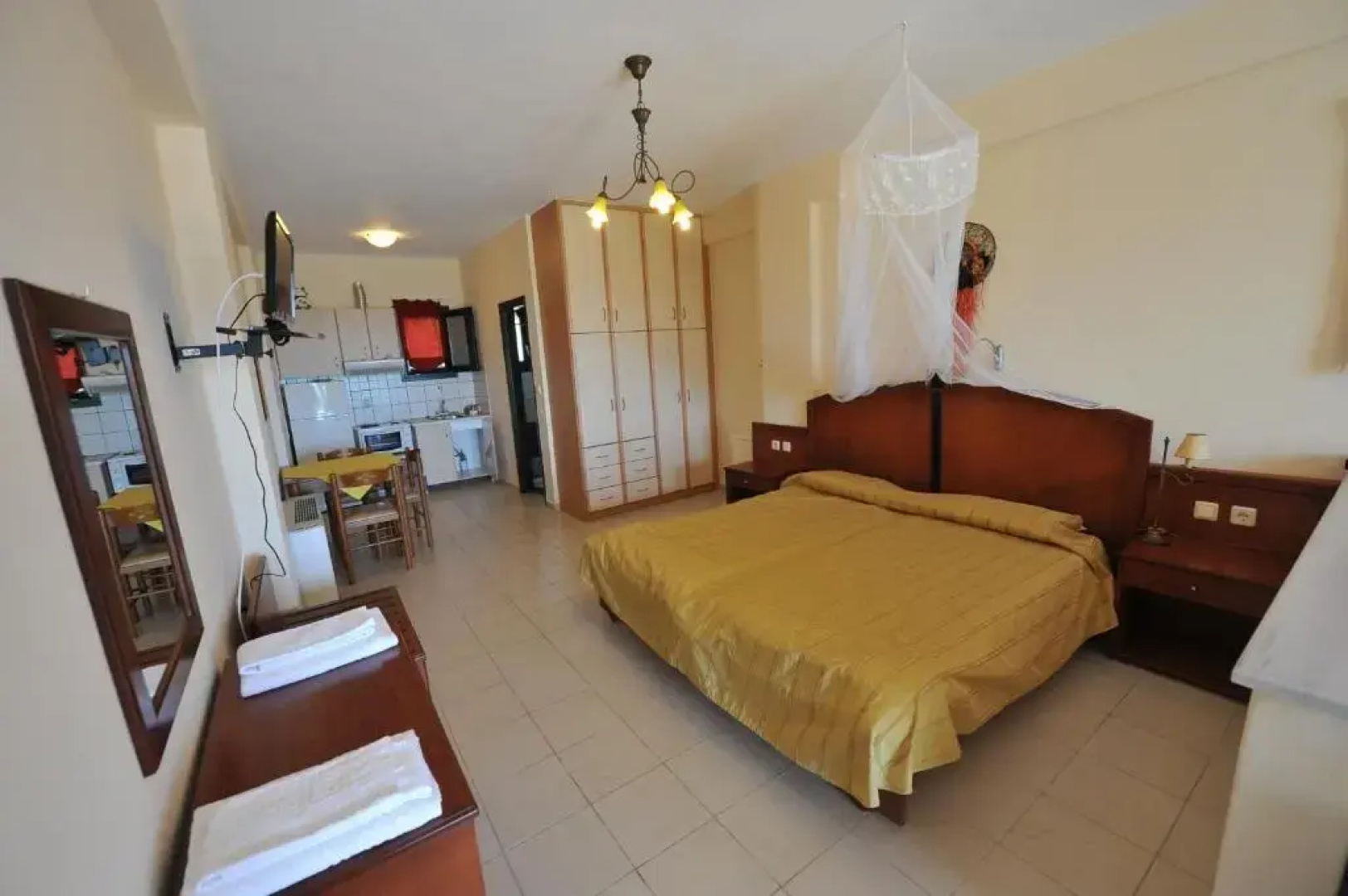 Koronisia Apartments