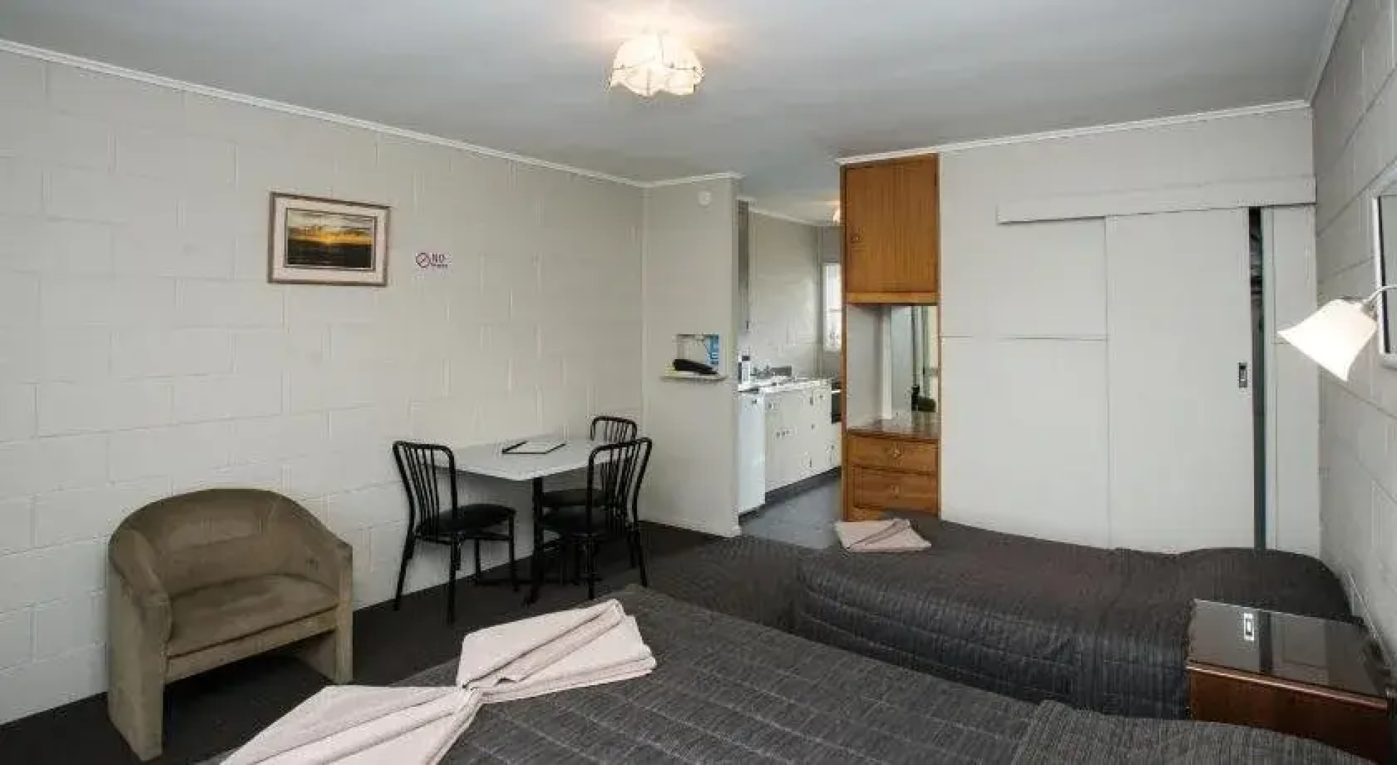 The Magpie-Hawkesbay Motel