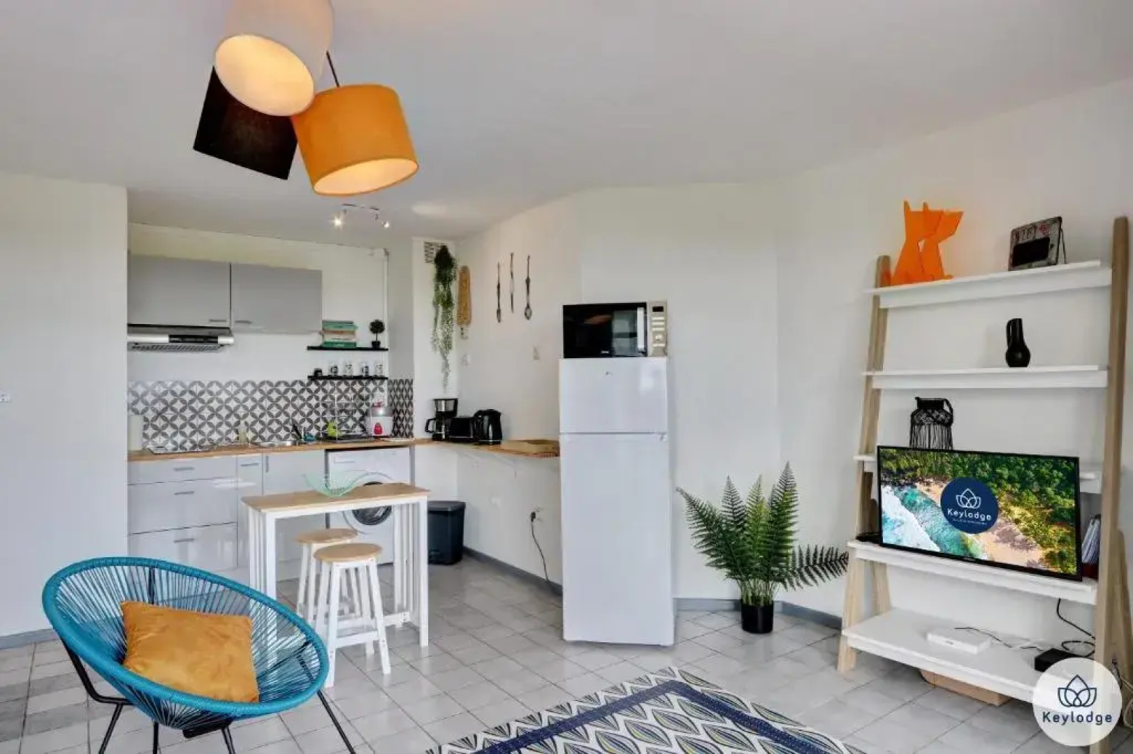 T1 - Grenadille – Rénové - 38 m2 – La possession - 20 mn des plages