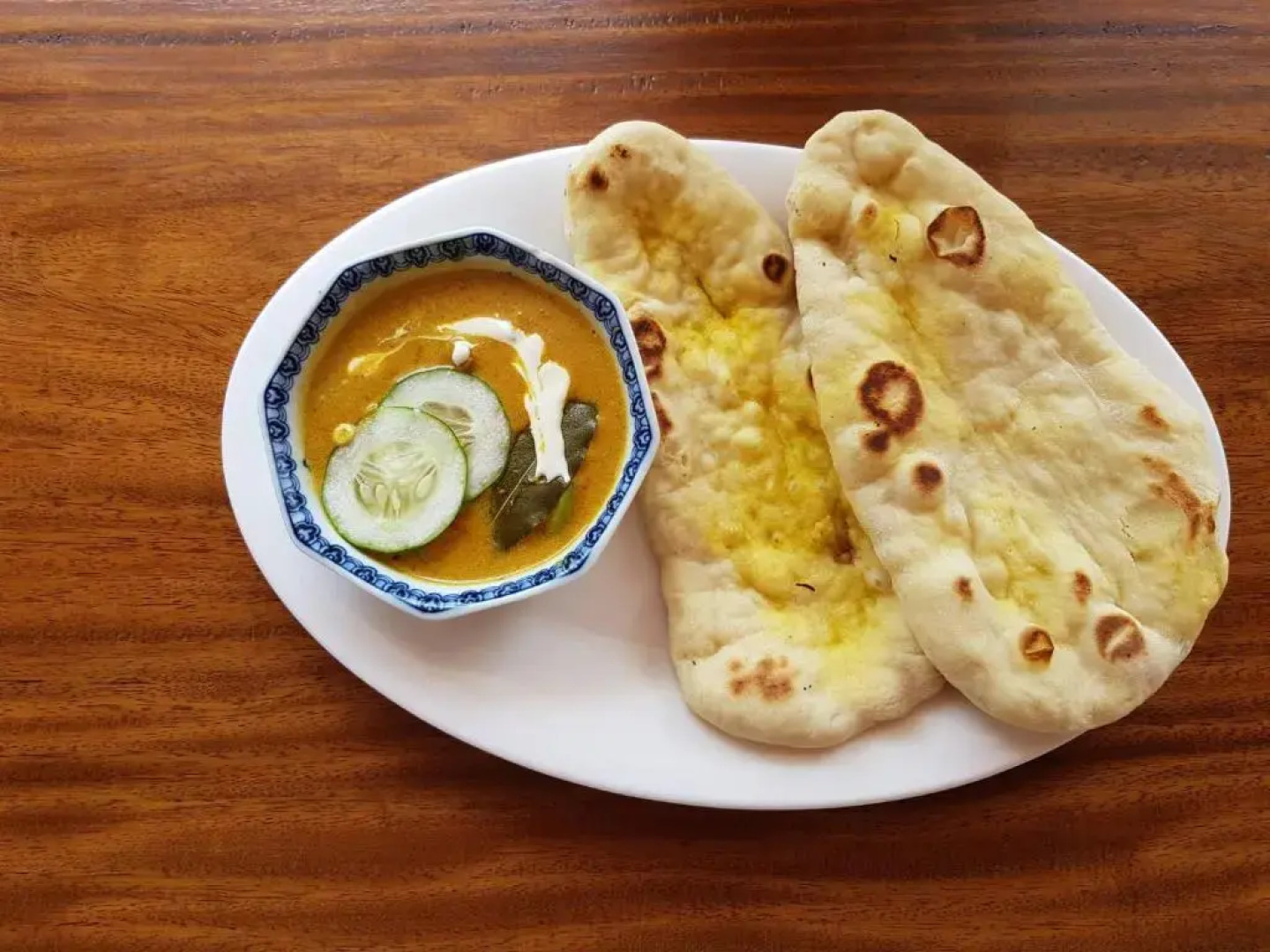 White Summerville Tourist Inn