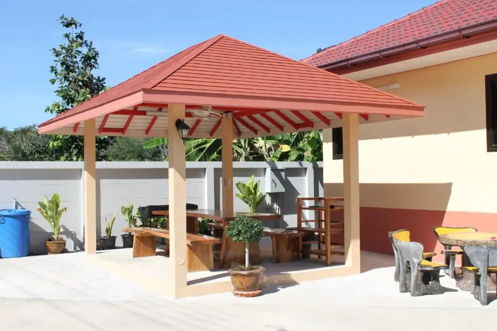 Naluemon Village FH 1