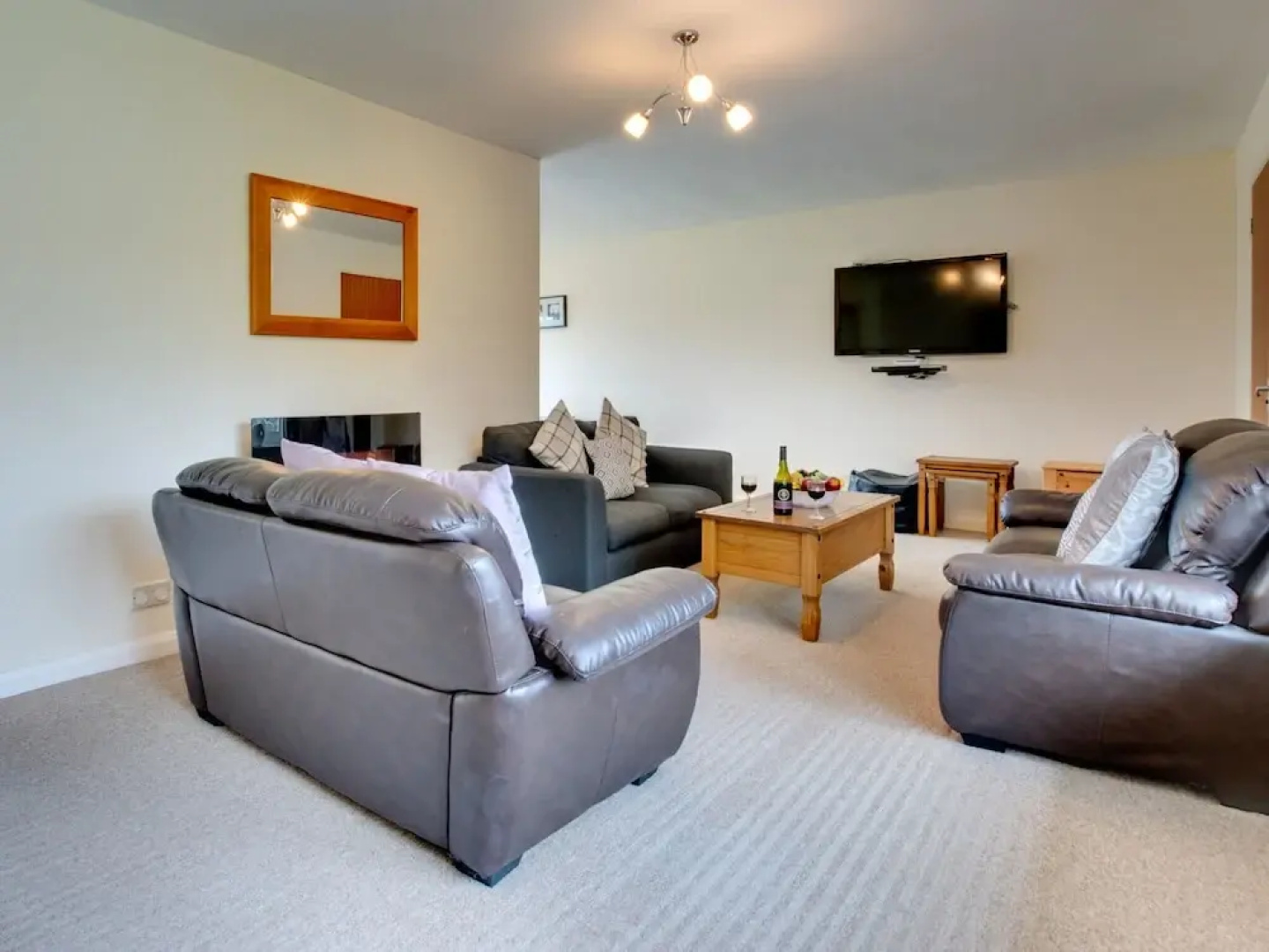 Homely Holiday Home in Saundersfoot With Garden