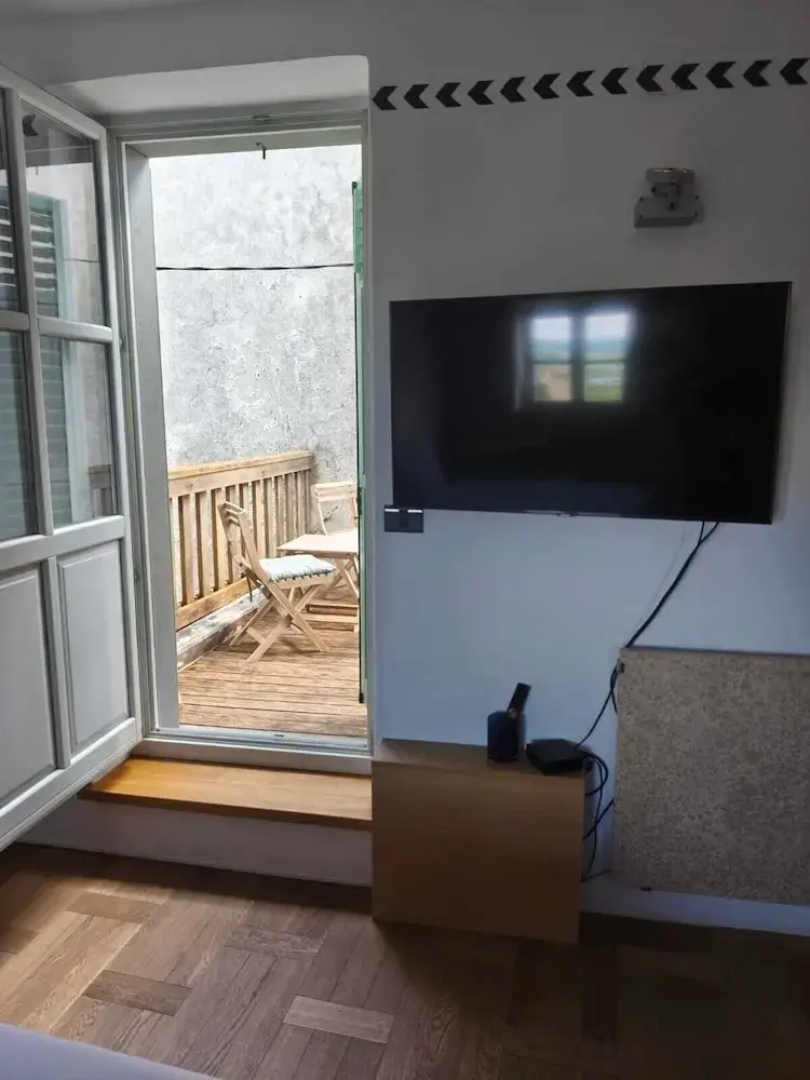 SMARTnoOK Rooms & Apartment