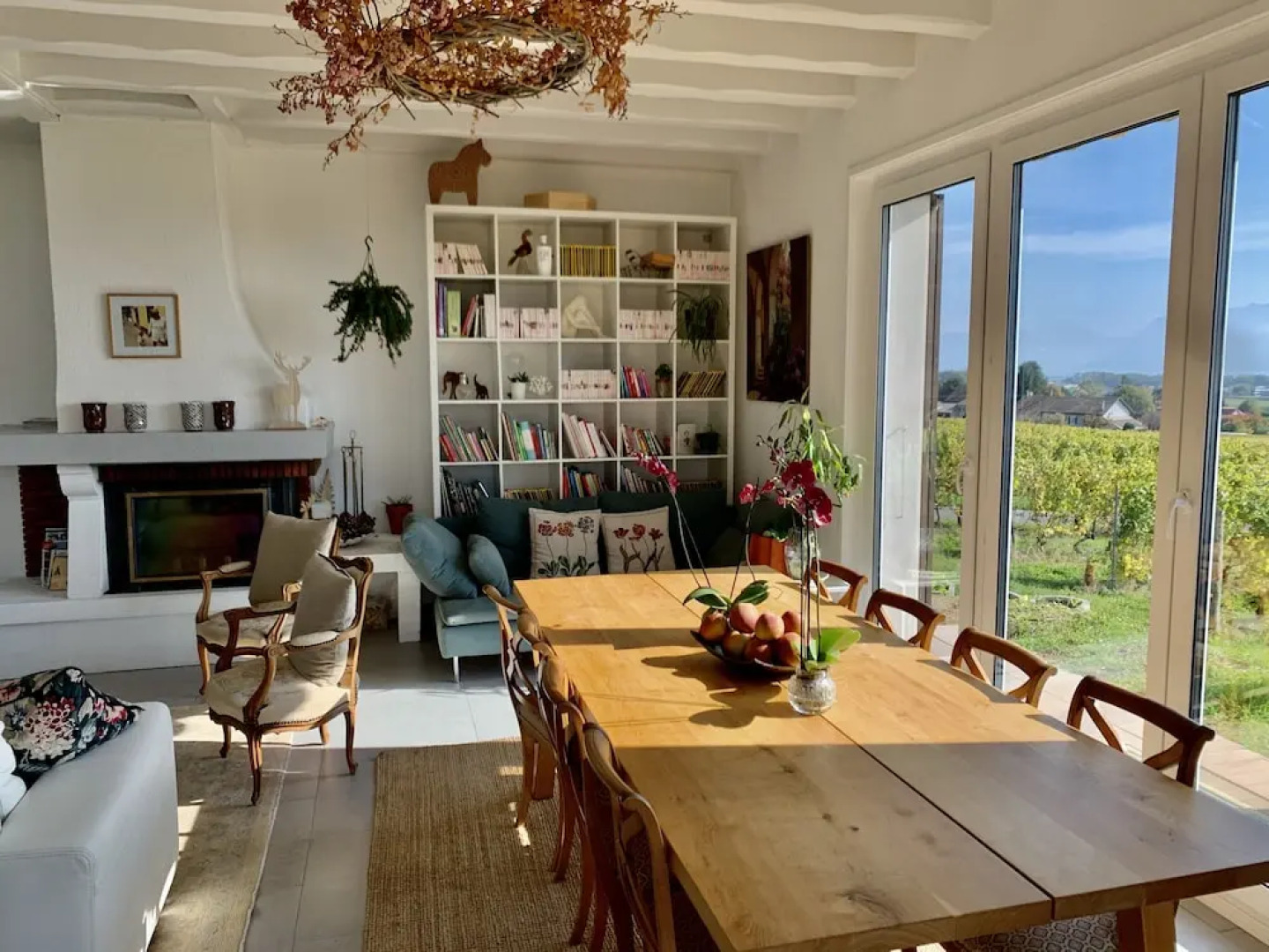 Stunning 6-bed Villa in Etoy