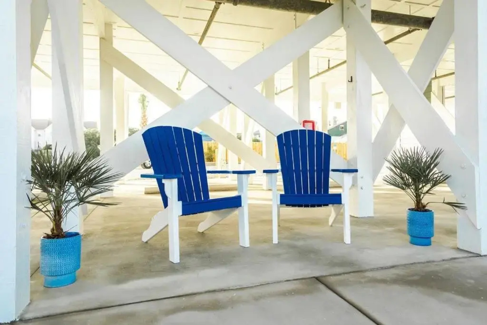 Saltwater 101 1st Floor Barefoot ADA