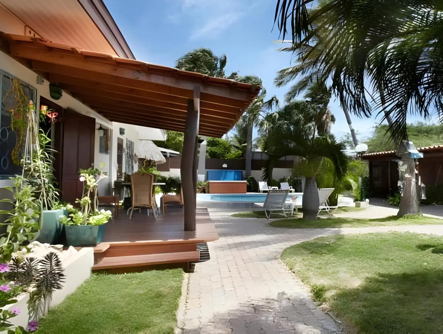 Aruba Studios & Villa Tibushi
