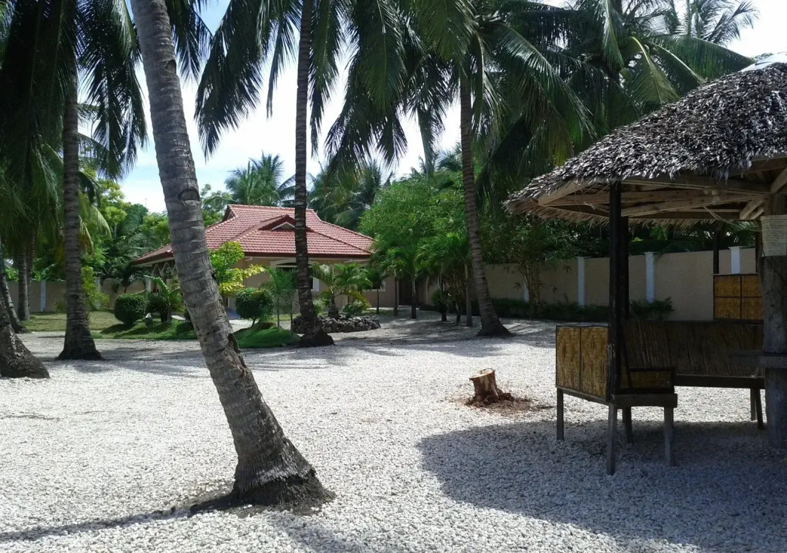 Luzmin BH - Beachfront Cottages