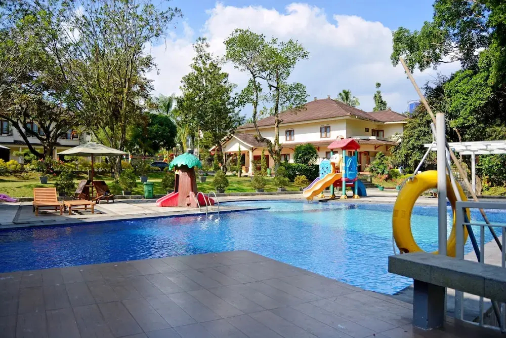 ZEN Rooms Cipayung Km. 20