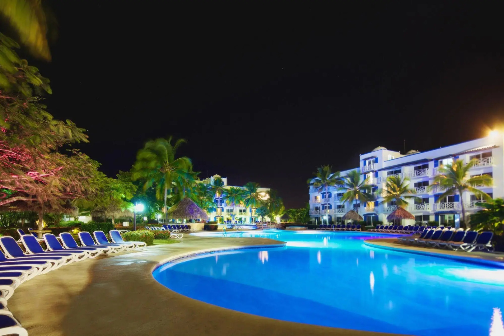 Playa Blanca Beach Resort - All Inclusive