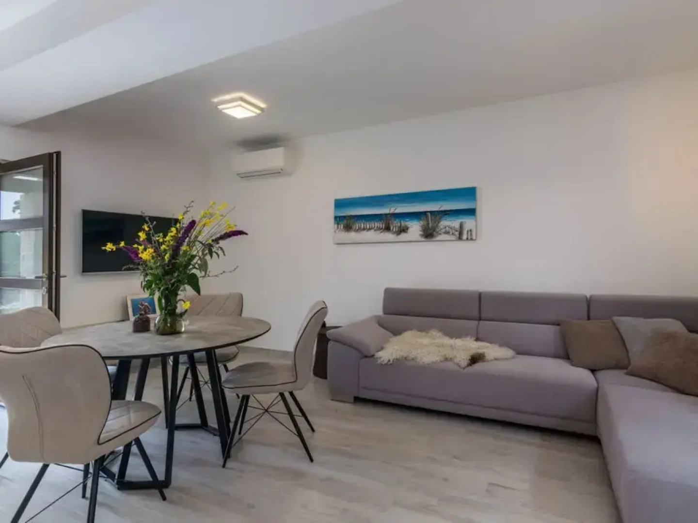 Villa Irma Comfortable Holiday Residence