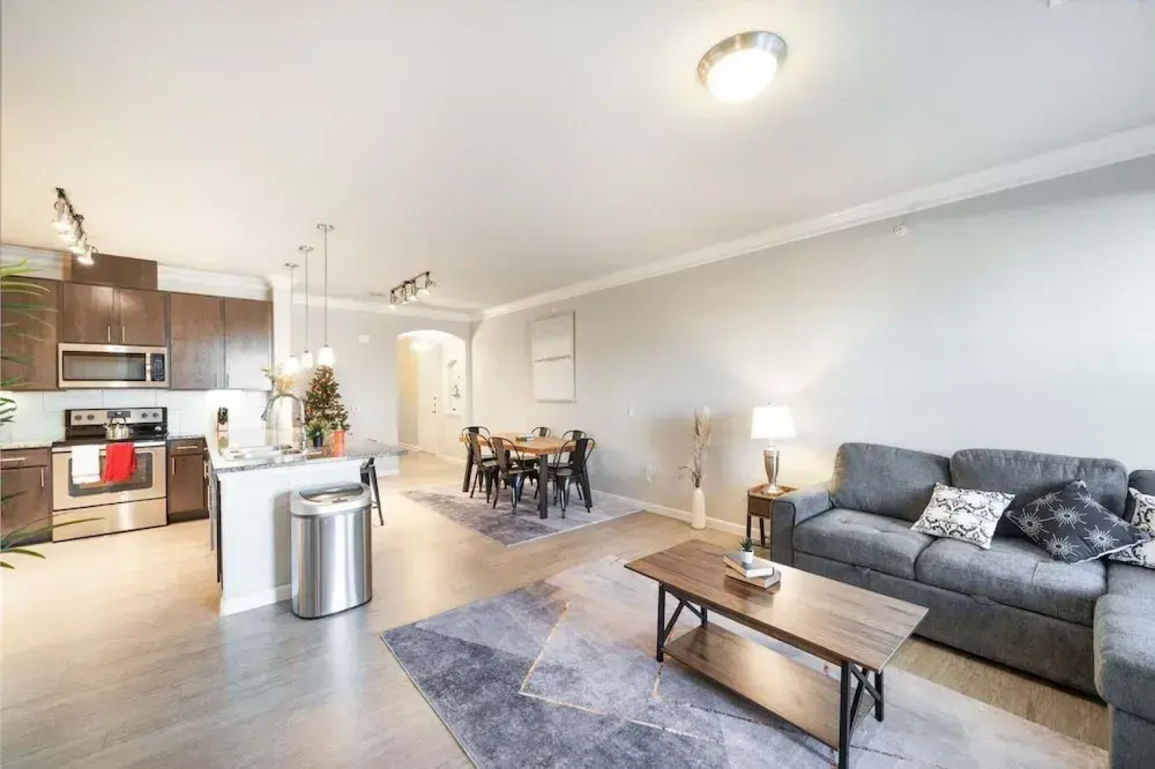 Luxury Townhome Pool North Austin Evonify