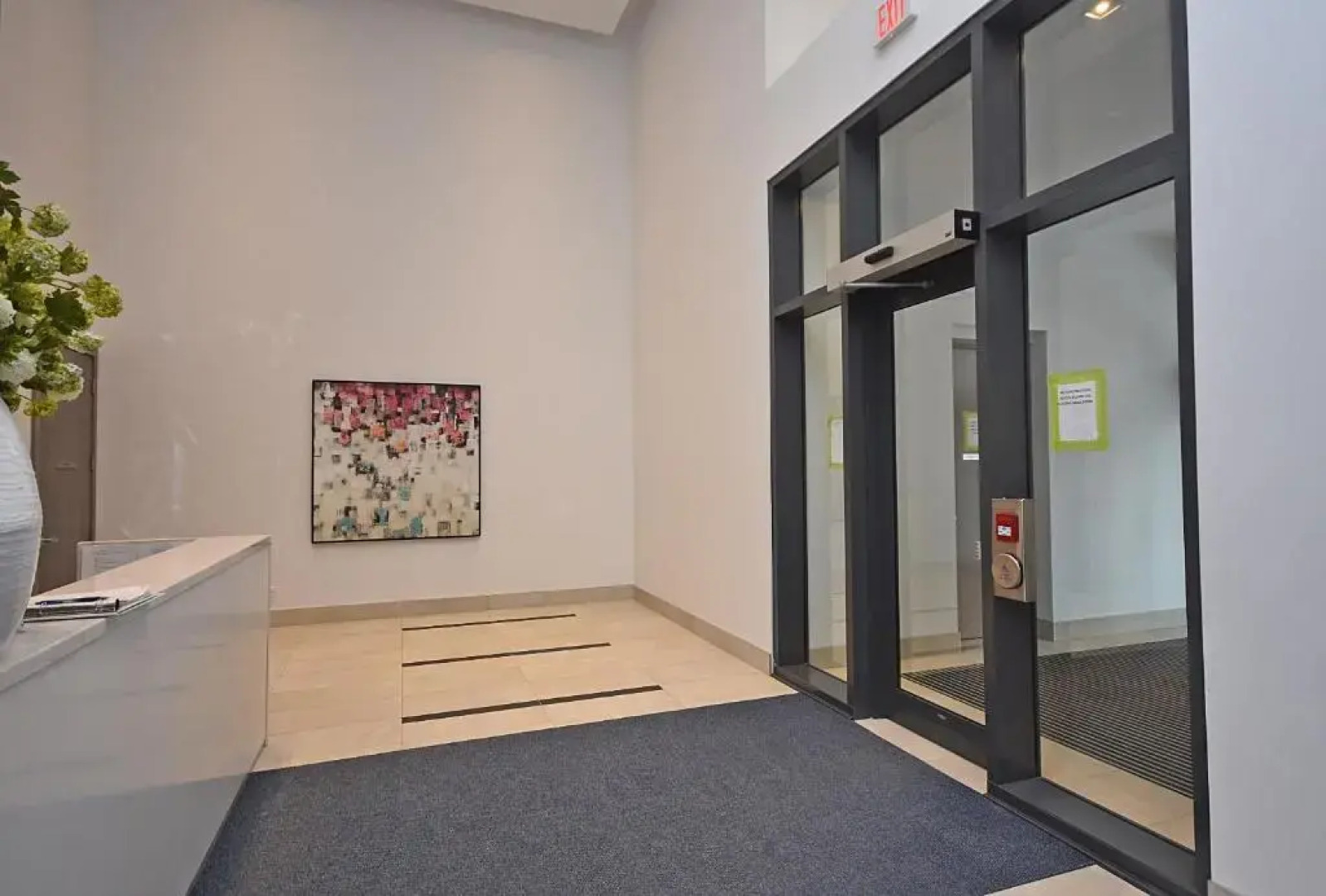 Royal Stays Furnished Apartments - Square One