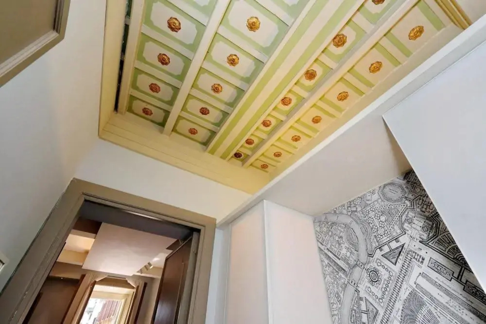 Raffaello Charmsuite