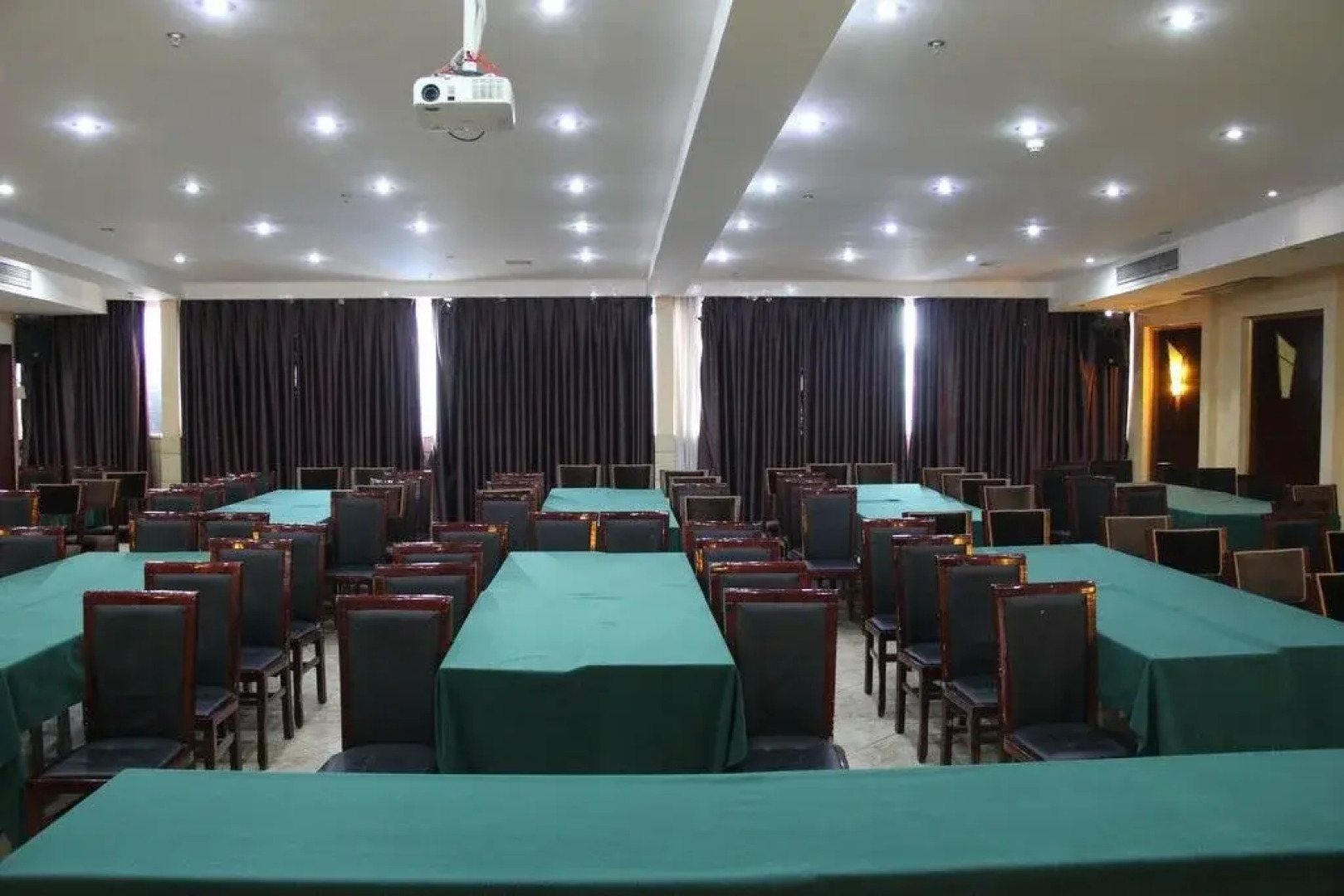 Luzhou Sotelinn Century Hotel