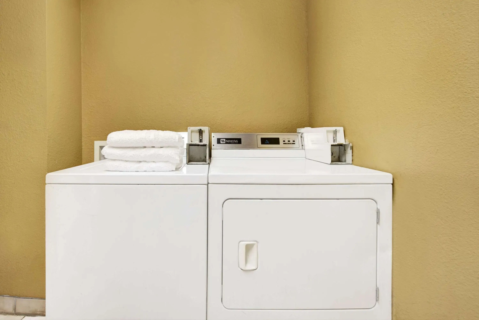 Super 8 by Wyndham Richardson Dallas