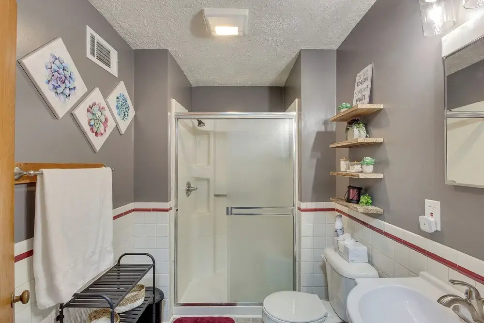 Missouri Escape w/ Furnished Patio, Near Downtown!