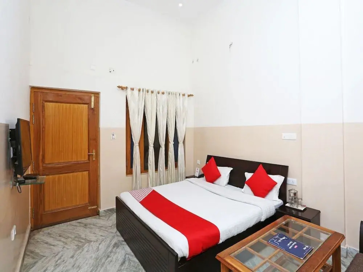 Oyo 19638 Hotel Jay Continental