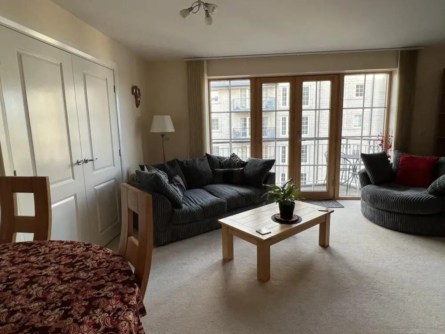 Amazing Marina View Apartment With Balcony Bristol