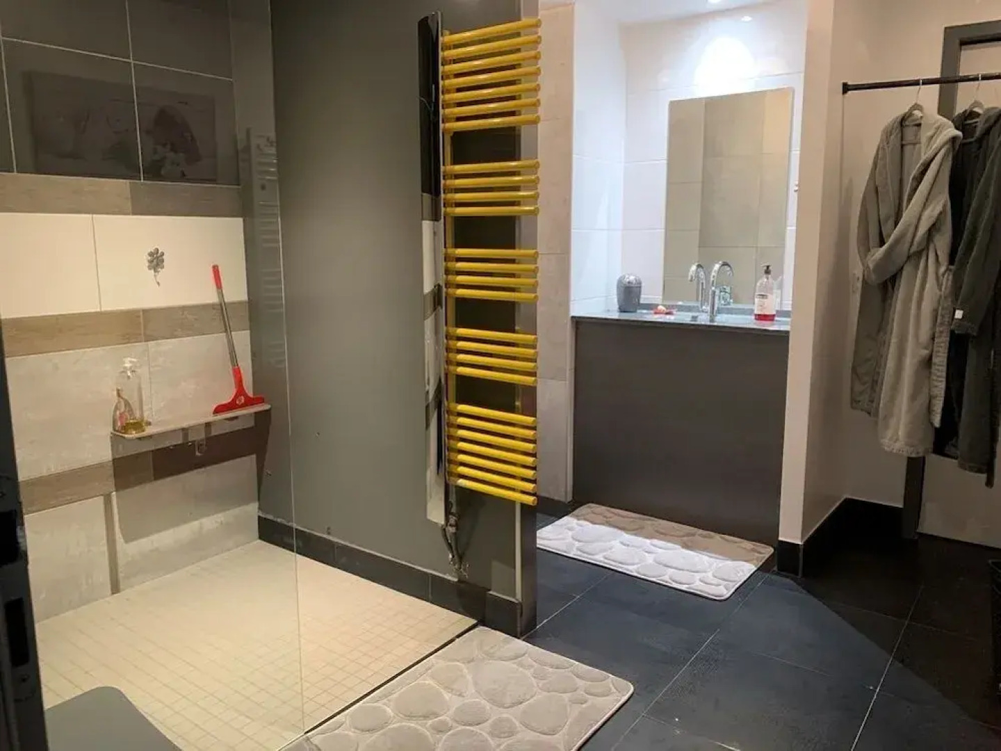 Domaine de la Rue de la Tour SAS