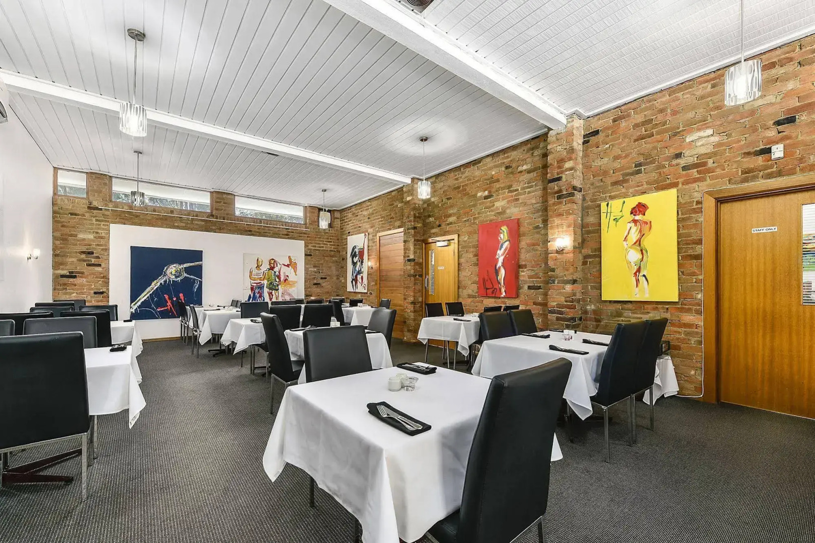 William Macintosh Motor Lodge