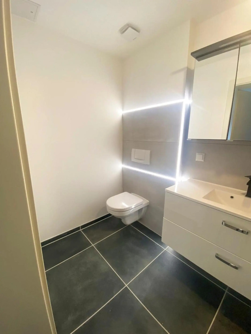 Whirlpool, Fußbodenheizung, Nintendo NES, Netflix, Wintergarten & Workspace