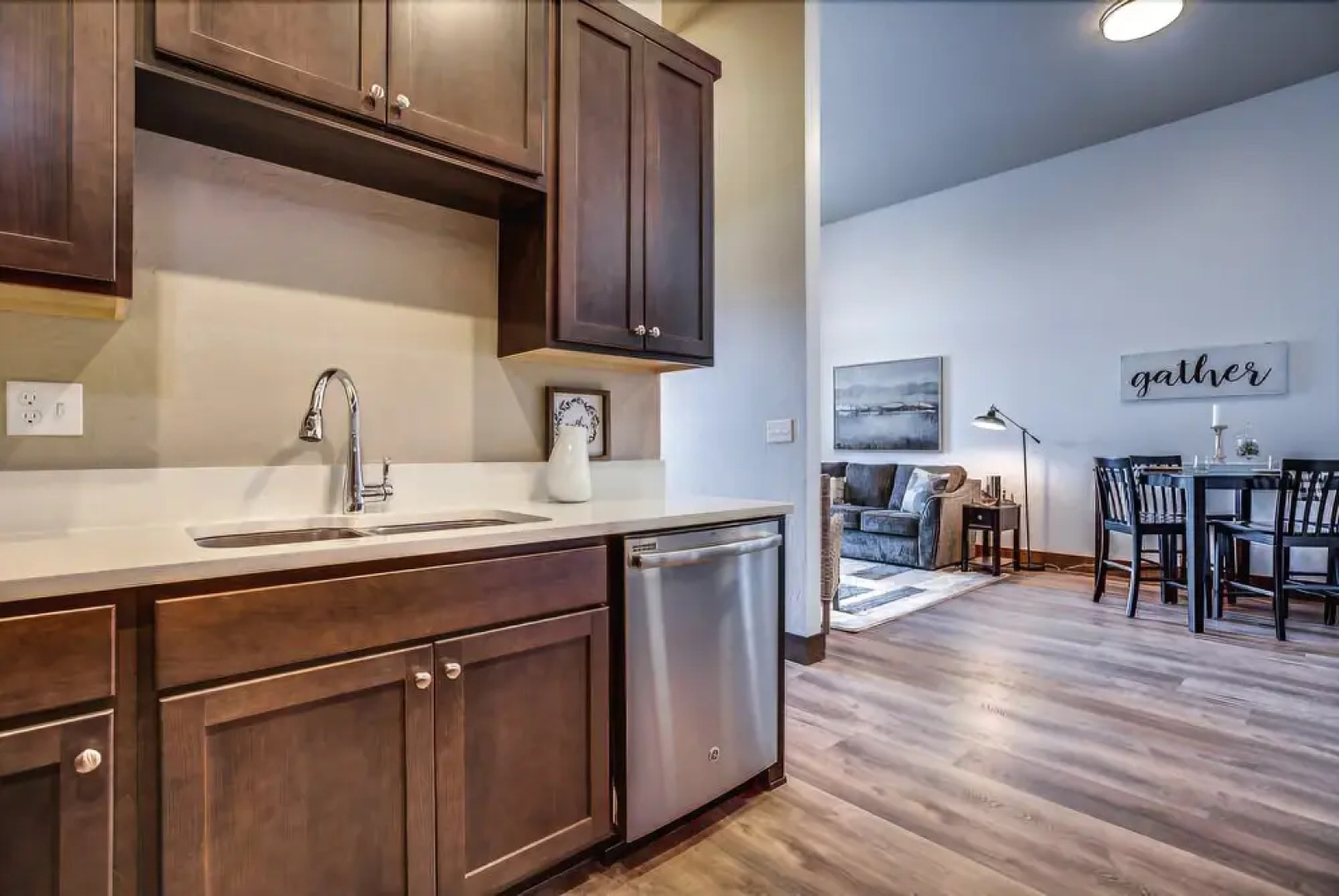 Scl-402 The Good Life