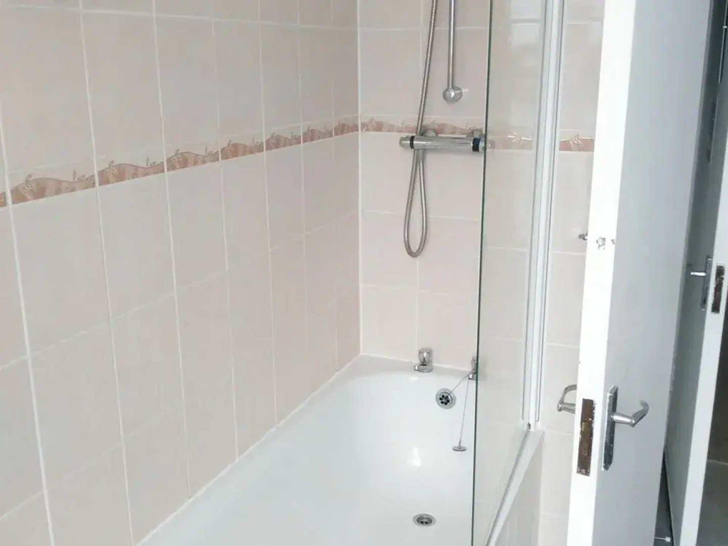 Pleasant Court Guest House