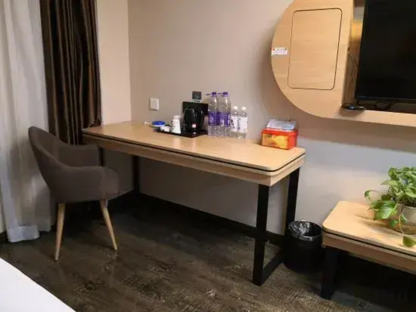 Pin Ai Boutique Hotel