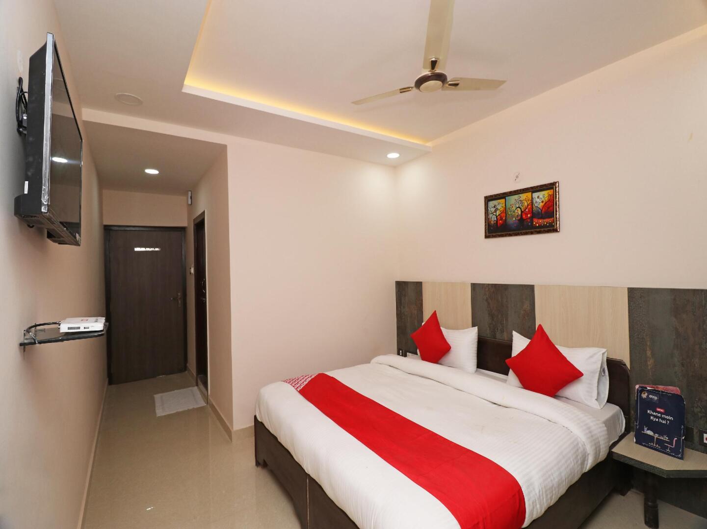 Capital O 19840 Hotel Centre Point