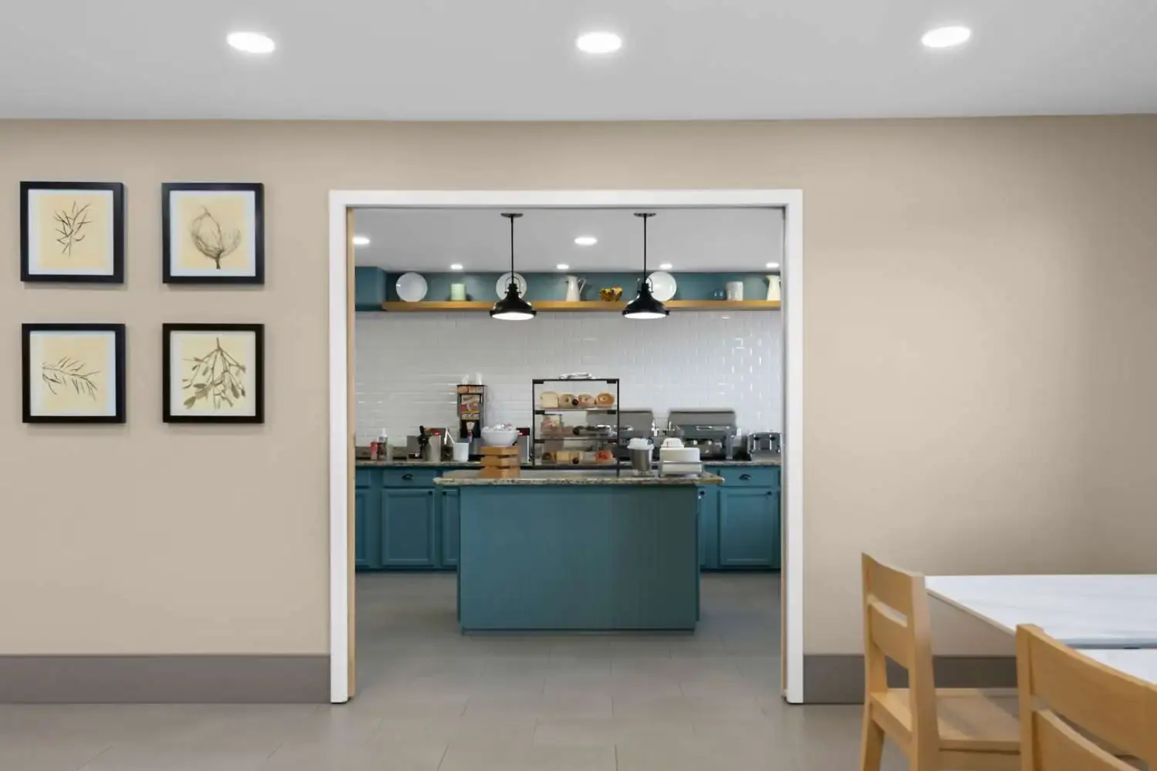 Country Inn & Suites by Radisson, Coon Rapids, MN