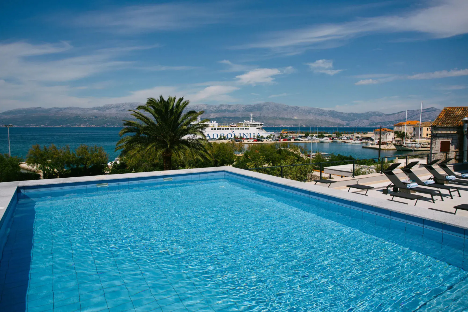 Hotel Osam