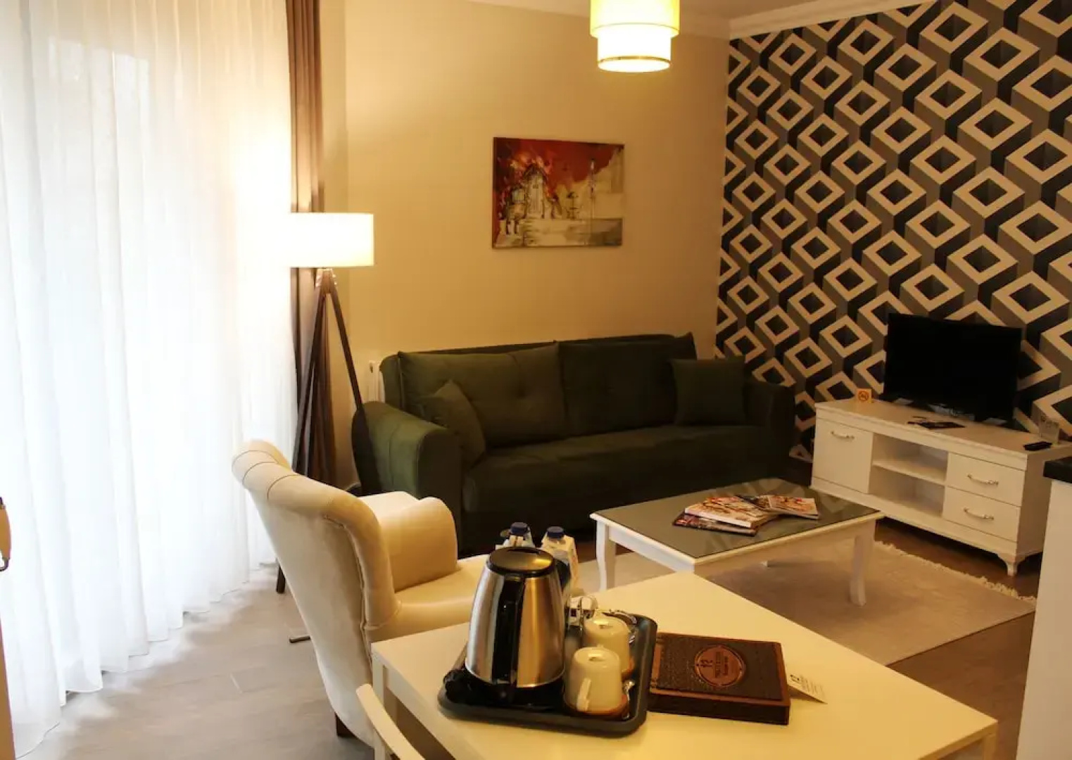 12 Rooms Boutique Hotel