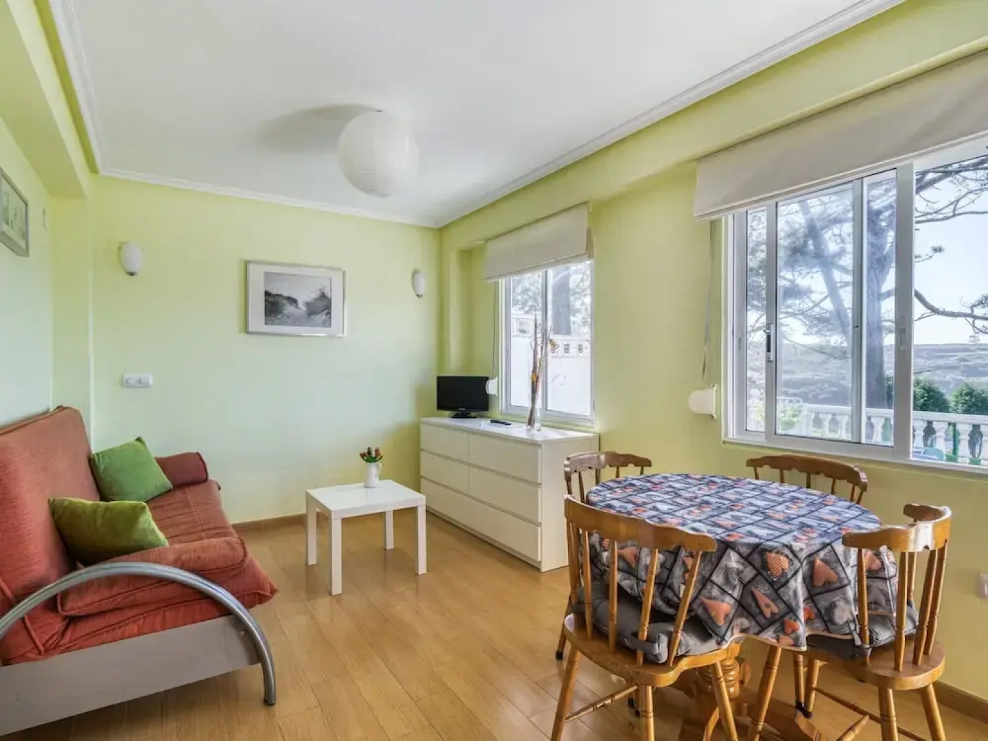 Nice Apartment With Spacious Terrace and Beautiful Views of the Atlantic Ocean