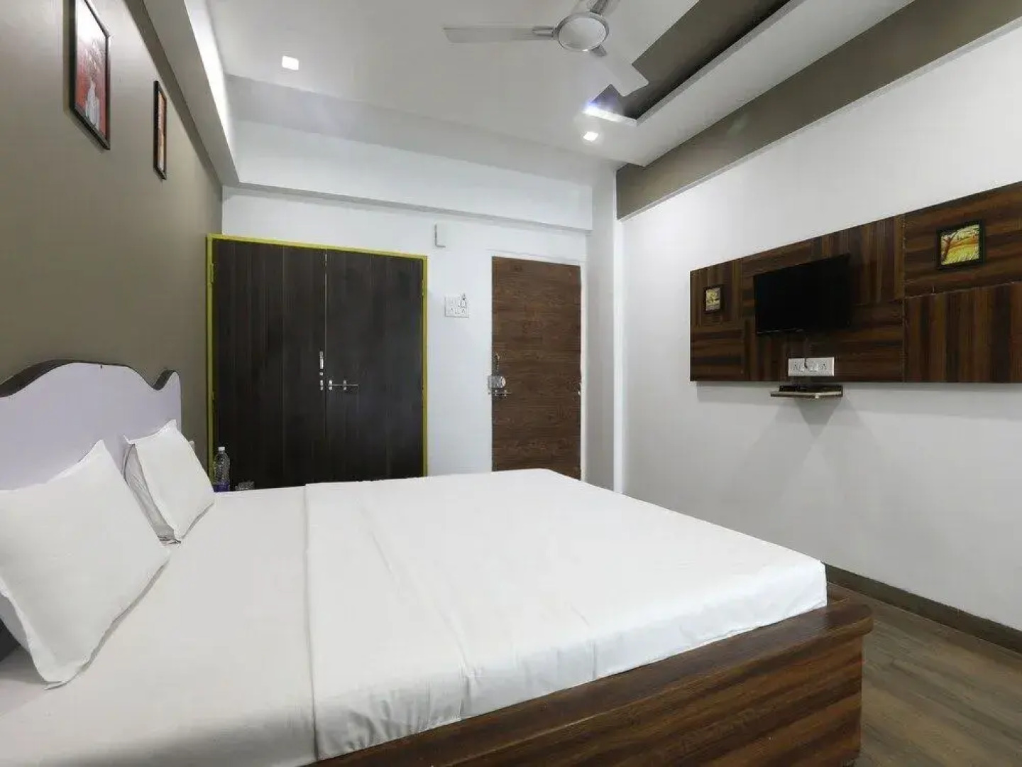 White House Beach Resort by OYO Rooms