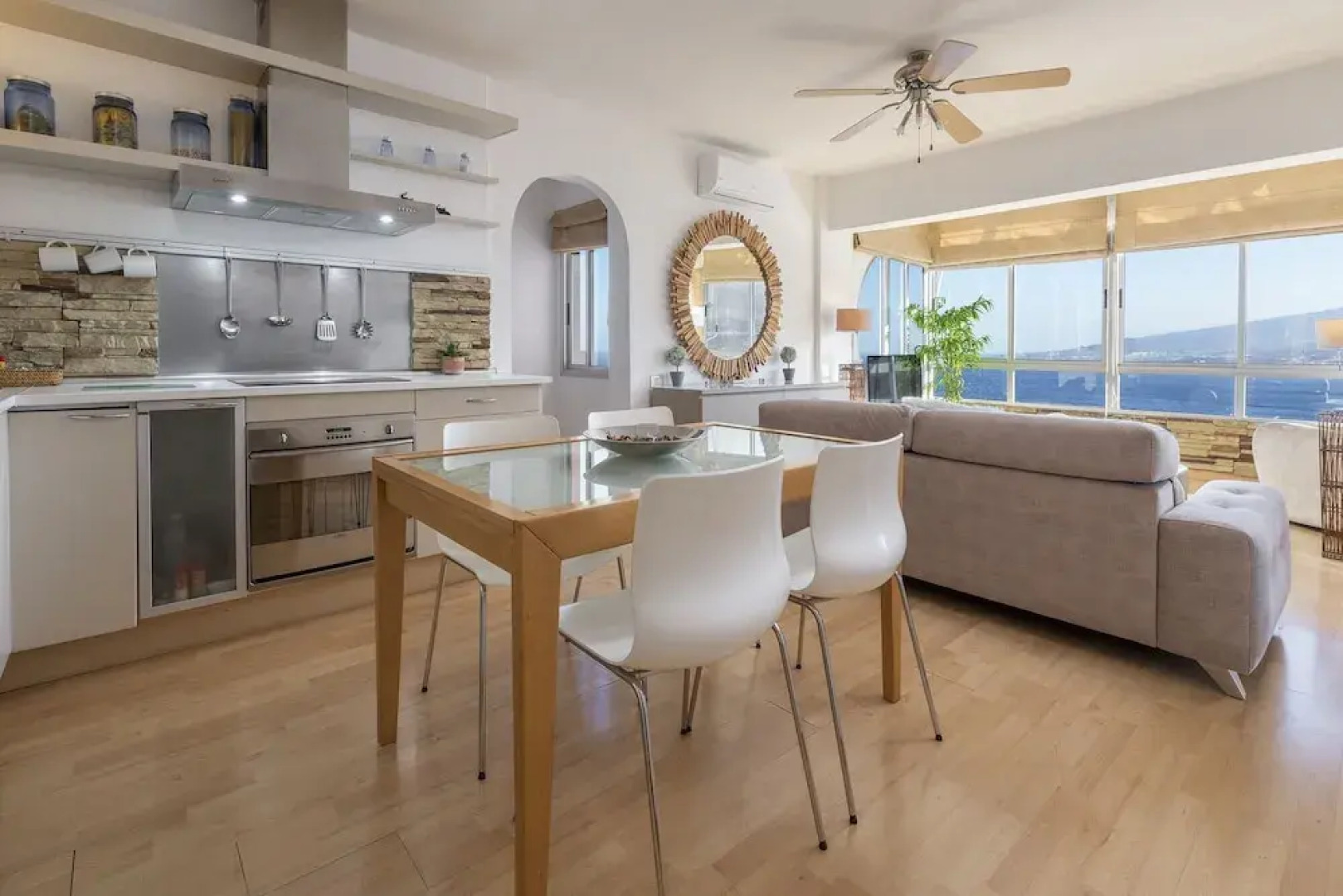 HomeLike Panoramic Sea Views Loft Wifi