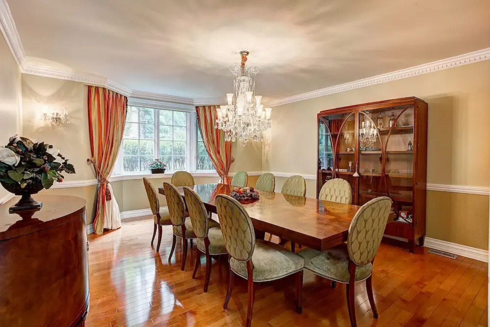 Luxury 5BR & Pool Home in Westmount MTL
