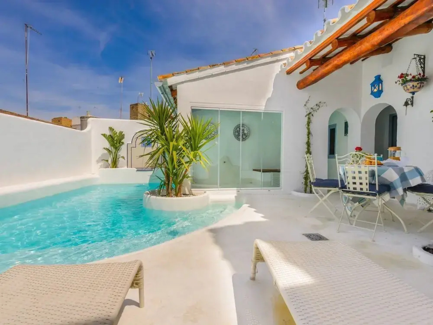 Casa DE LA Tita Vitoria