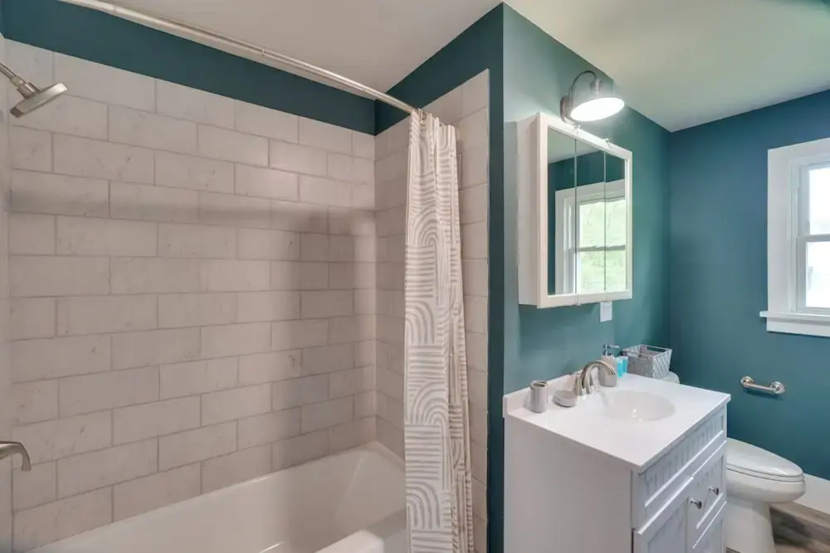 Walk to Stores: Home in Historic Shepherdstown!