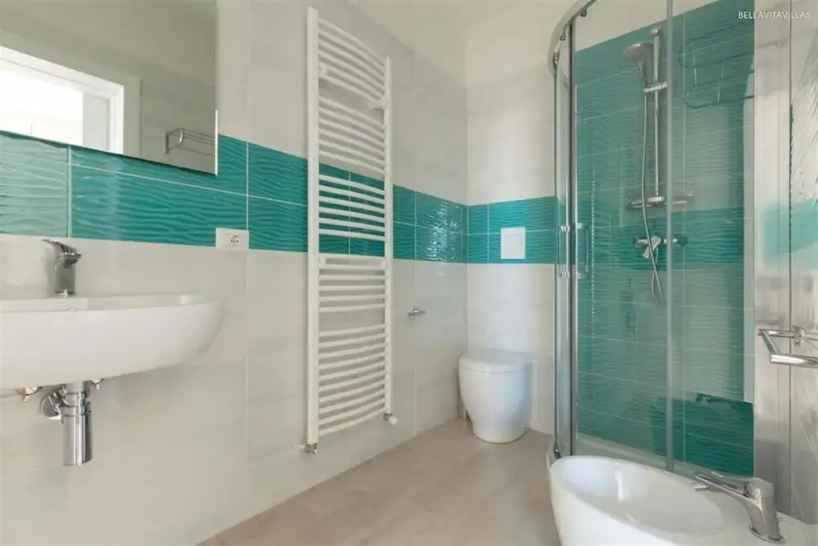 1282 B B Dreams and Delights - Double View Quadrupla