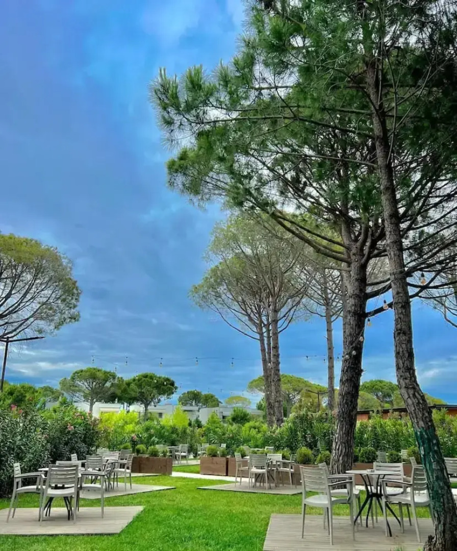 Spacious Apartment by the Beach - Tulipani