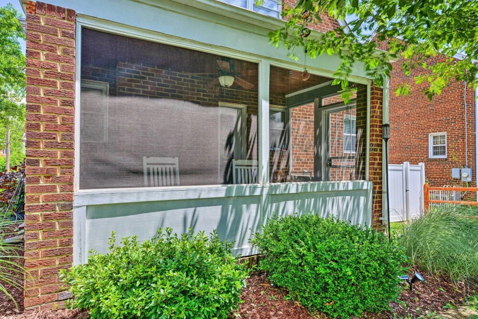 Stylish DC Studio ~ 5 Mi to National Mall!