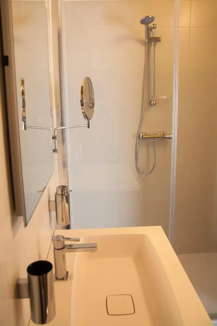 Terra Ferma Rooms & More