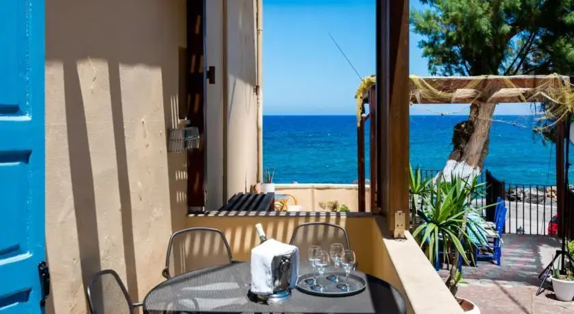 Captains House Traditional Hotel Suites