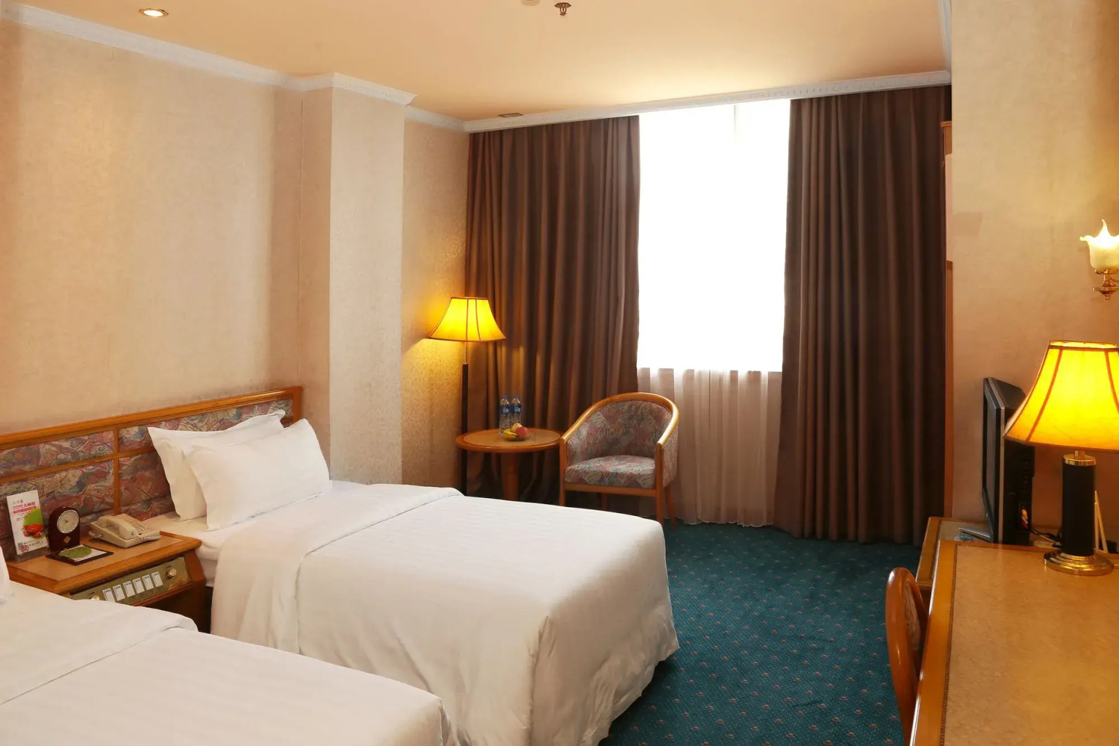 Golden City Hotel
