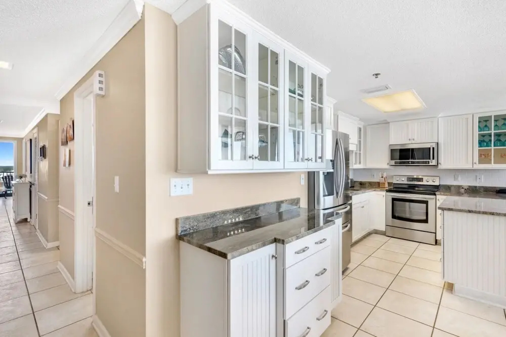 Phoenix Viii Unit 1406 3 Bedroom Condo by Redawning