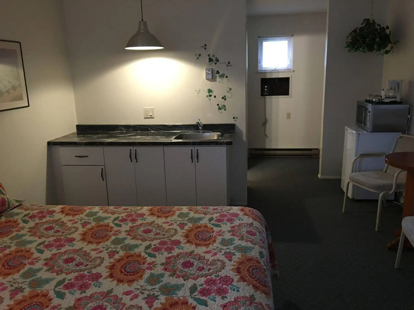 Chase Country Inn Motel