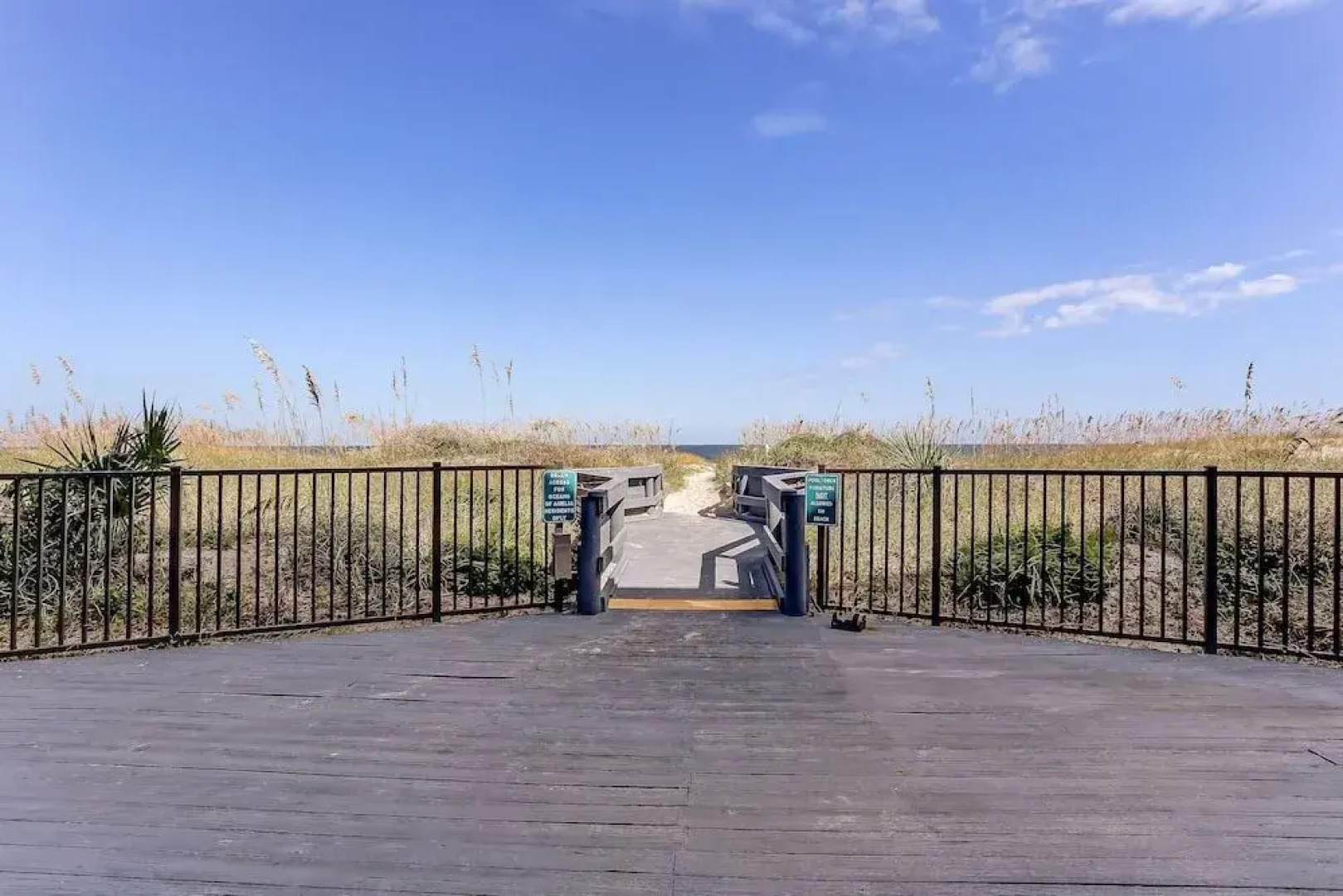 Rustic Theme Condo with Scenic Ocean View by RedAwning