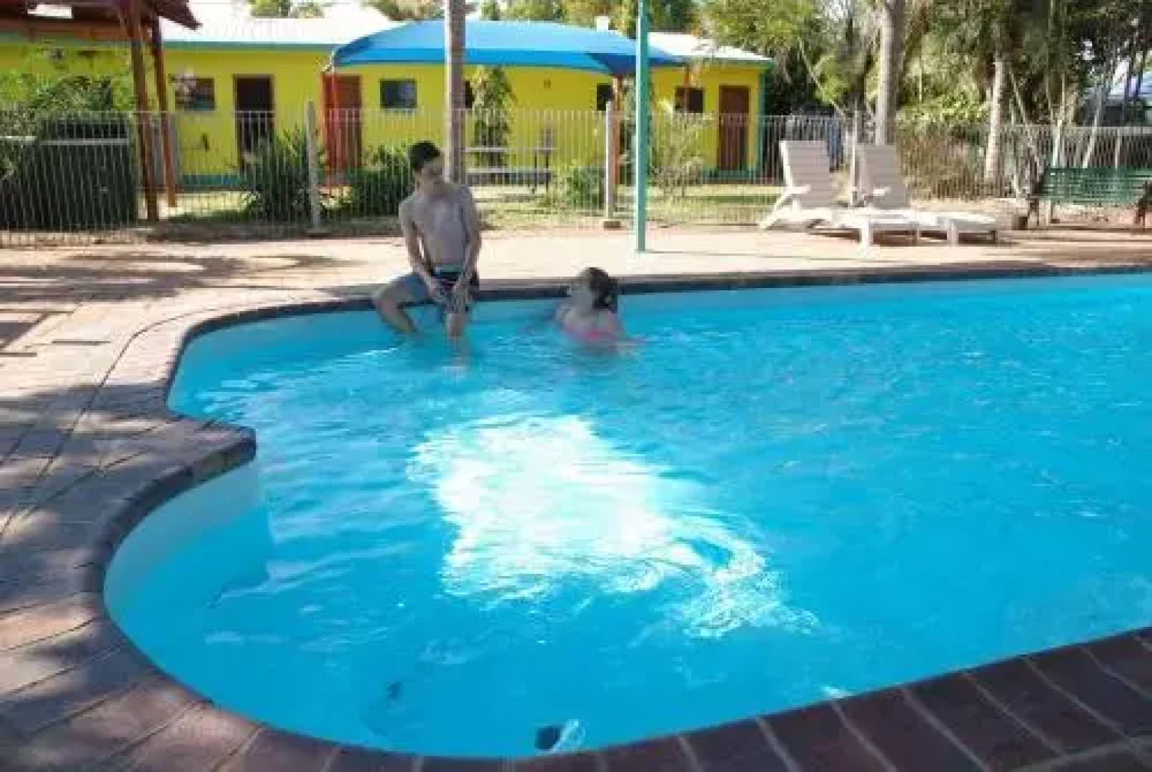 Ash’s Holiday Units