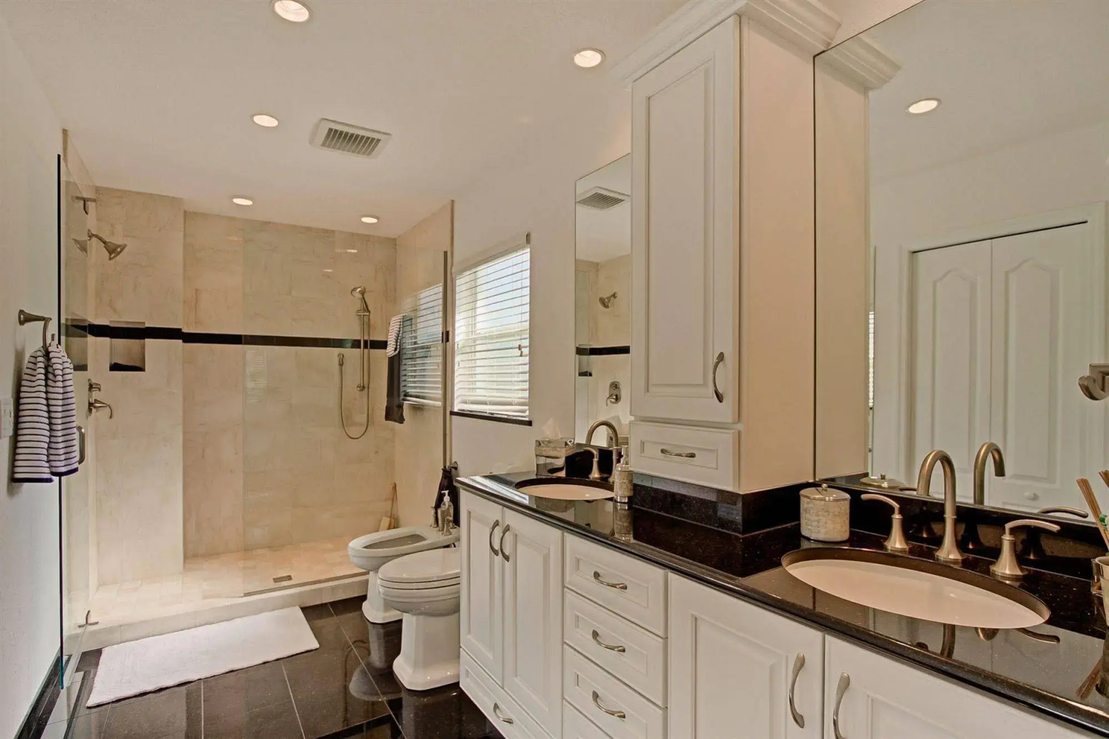 Vacation Homes by Vesteva